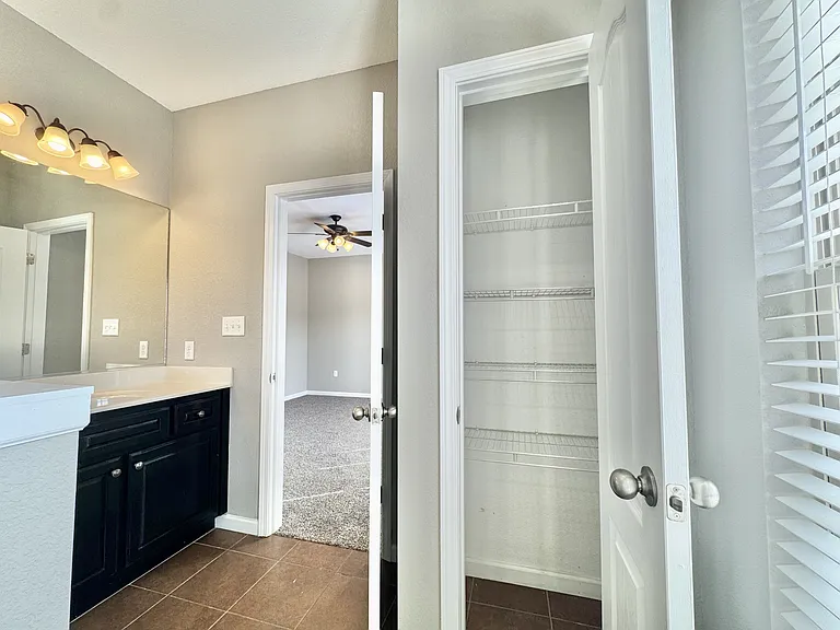 942 E Craighead Forest Rd #107 — Photo 36