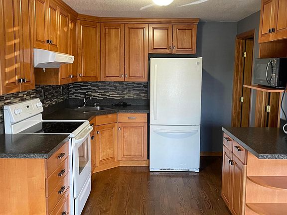 2nd image of 151 Newington Ave #4
