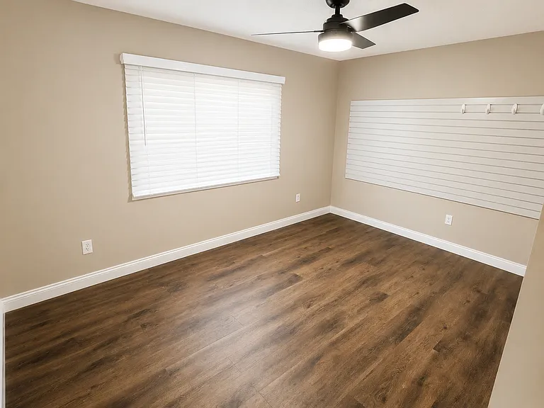 1825 E Fremont Dr — Photo 10
