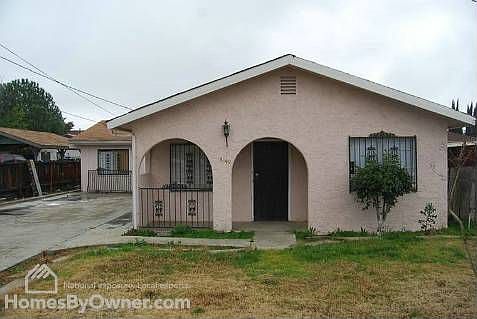 1st image of 13199 E Young Ave