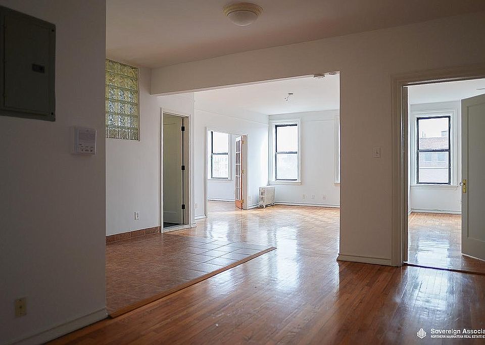 Foyer & Dining Space