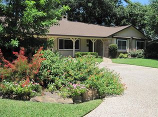 10230 Hazelhurst Dr, Houston, TX 77043