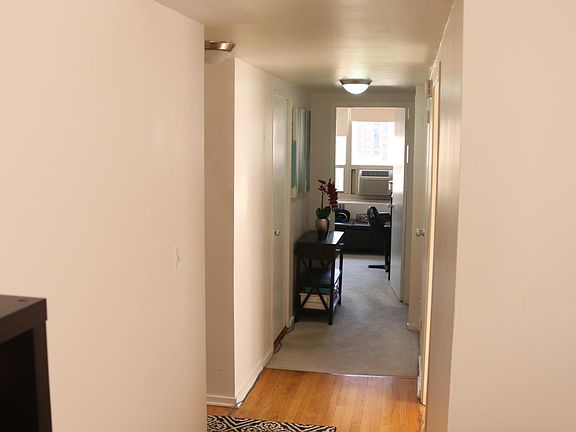 2nd image of 3950 N Lake Shore Dr APT 919D