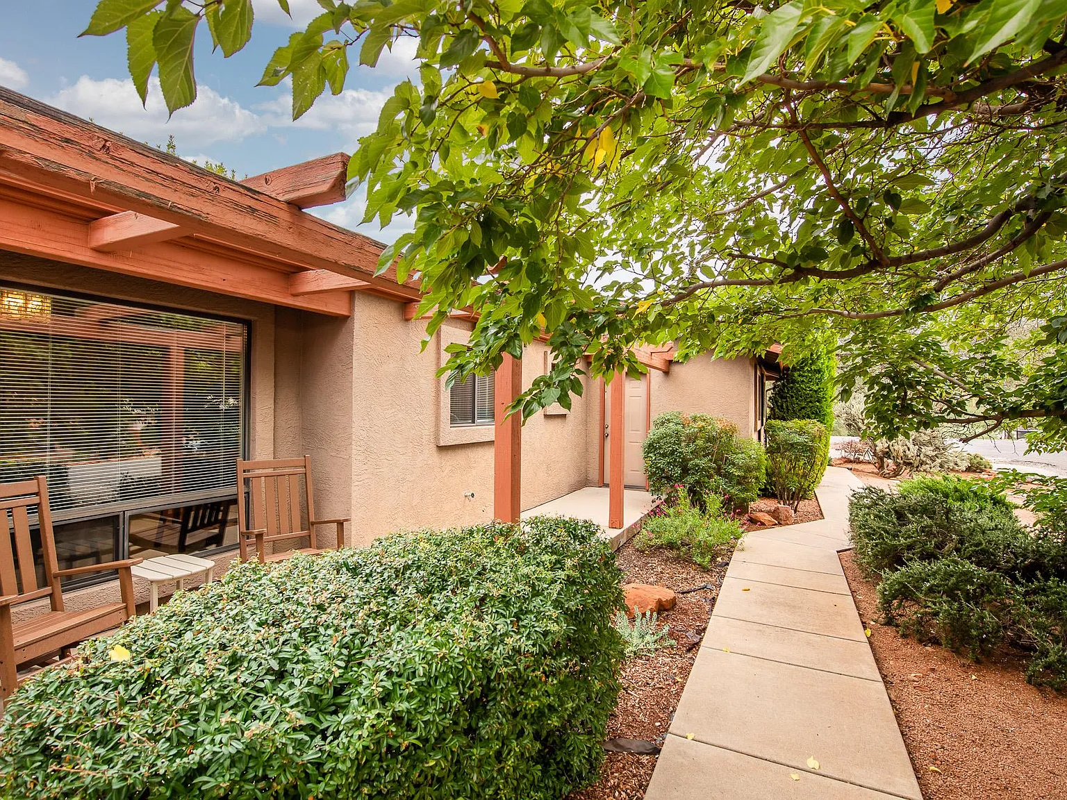 3 bed, 1837 sqft, $3,900 — Photo 4