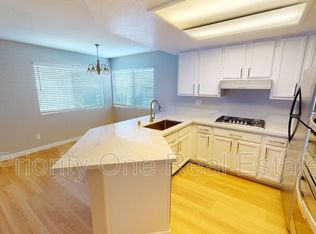15890 Camino Codorniz, San Diego, CA 92127
