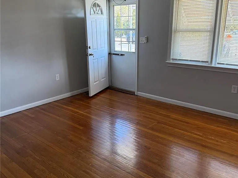2229 Rodgers St — Photo 9