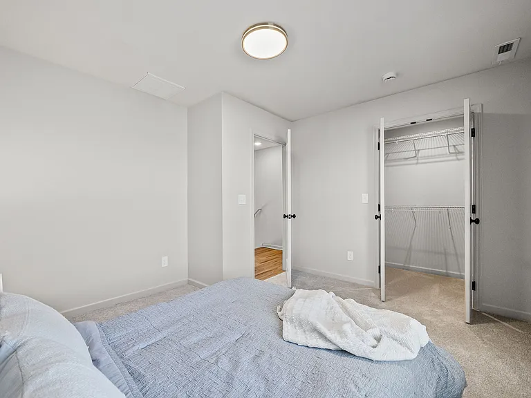710 Sivley Rd — Photo 18