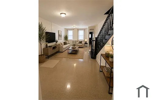 1011 W Ontario St Photo 1