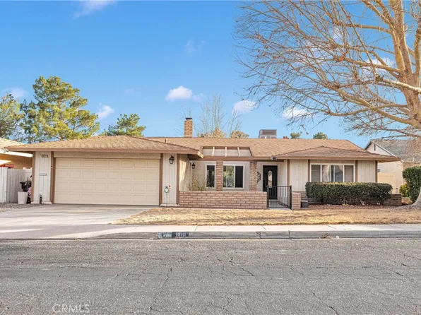 16111 Camelback Dr, Victorville, CA 92395