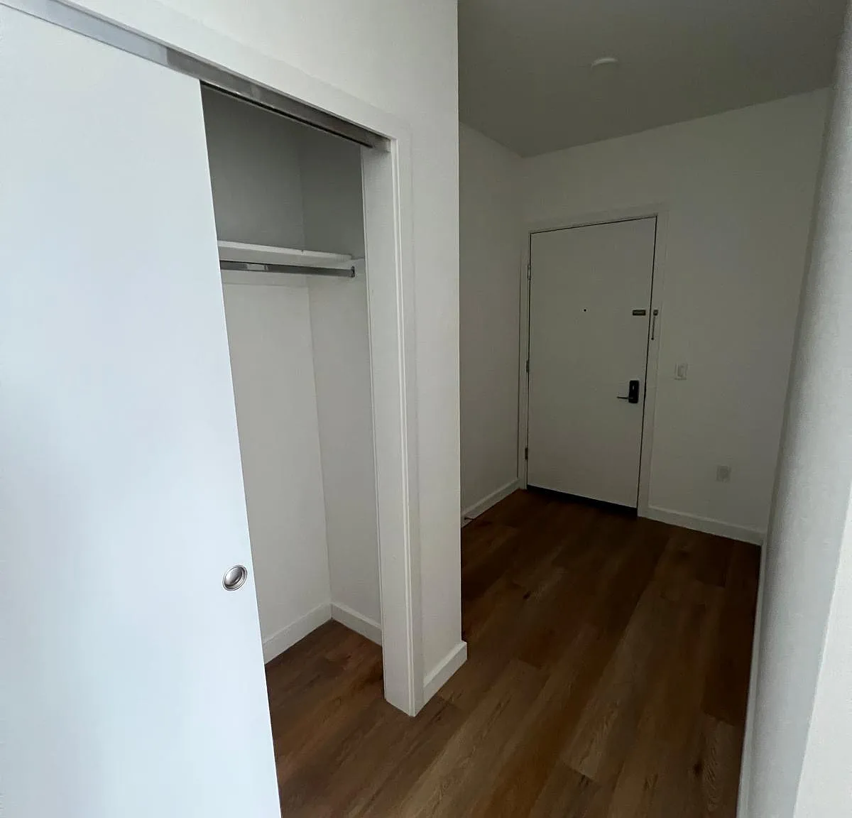 2 bed, 936 sqft, $2,595 — Photo 1