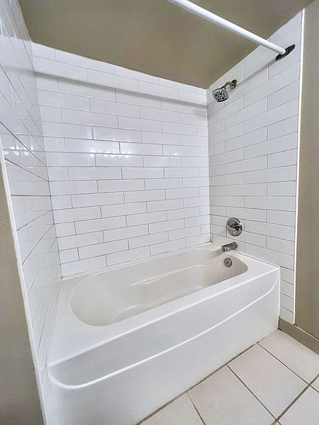 Calgary Apartment for rent - 1 Bedroom — photo 12