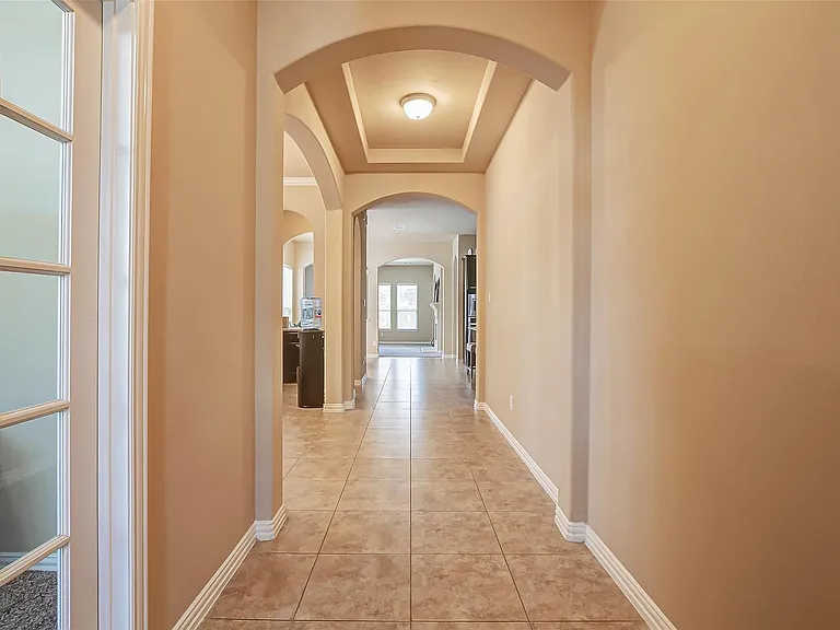 623 Orlandis Ln — Photo 4