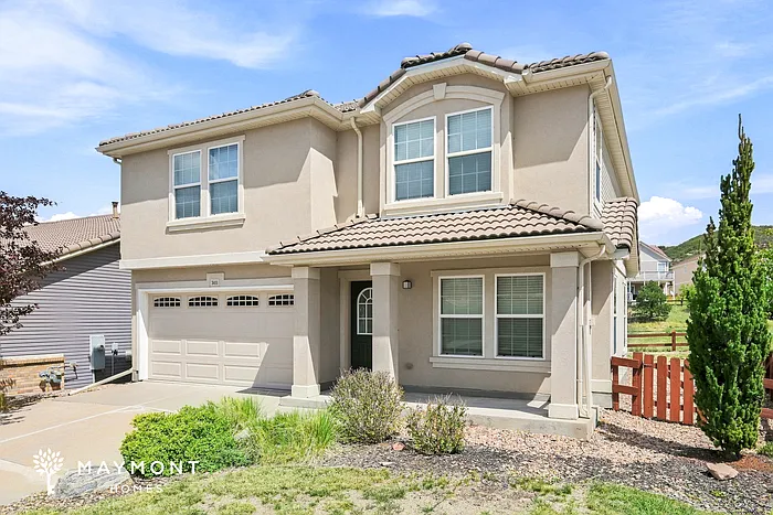 3 bed, 2.5 bath, 2222 sqft, $2,895 — Photo 4