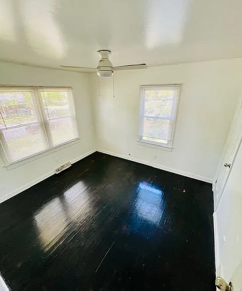 312 Lawndale Ave — Photo 9