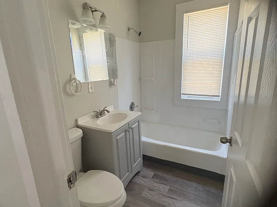 111 Smith St #1A