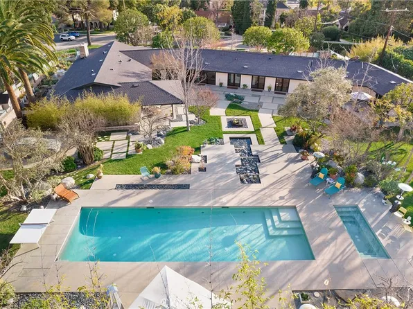 625 W Kenneth Rd, Glendale, CA 91202