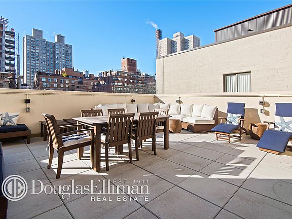 2nd image of 554 E 82nd St APT 4