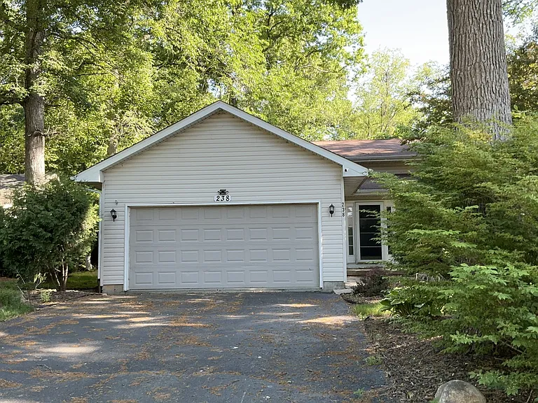 238 Rochester Rd — Photo 1