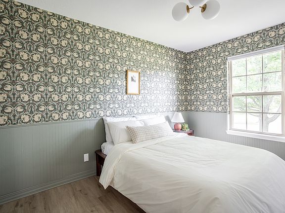 5th image of 2887 Rochester Ave