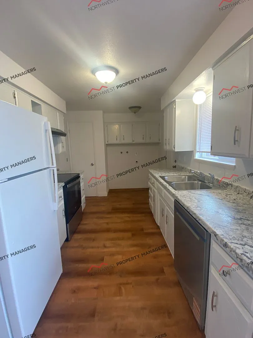 R19B — Photo 4