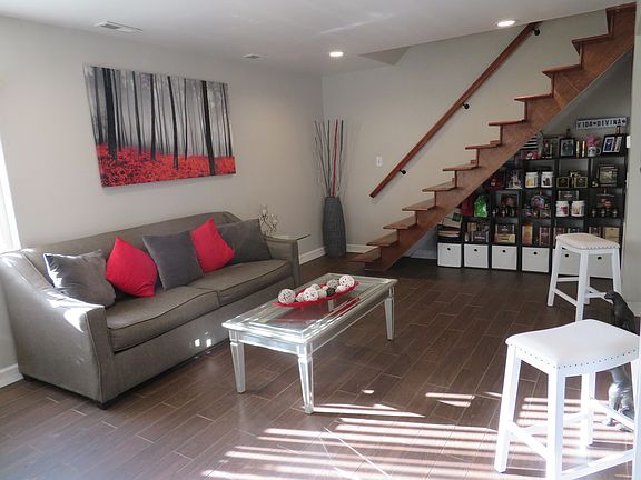 3rd image of 1682 Cornell Dr #25B
