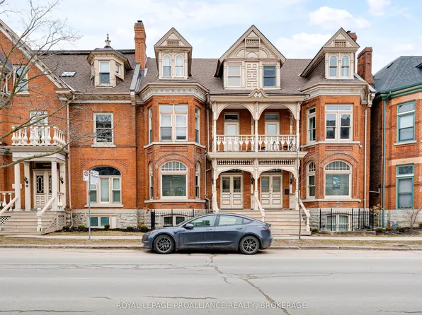 250 King St E #1, Kingston, ON K7L 3A9
