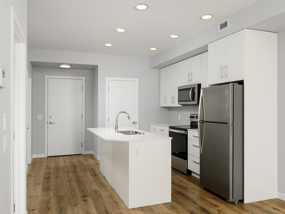 1st image of 2165 Benvoulin Ct #307
