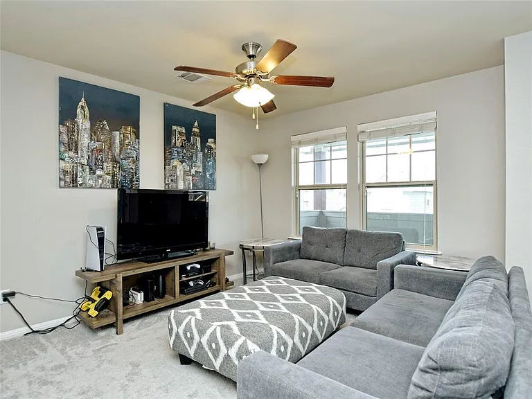 4523 Graceful Ln — Photo 12