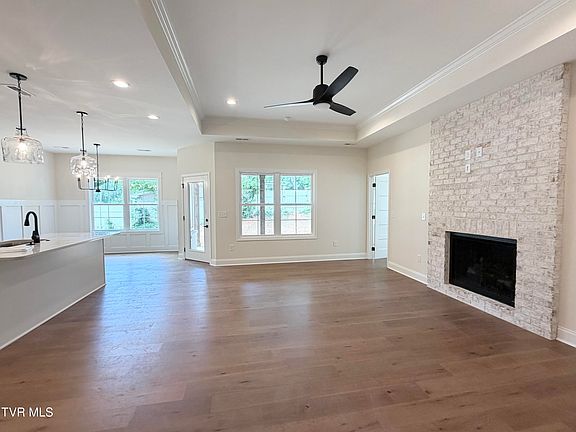 2nd image of 774 Hunts Terrace Dr