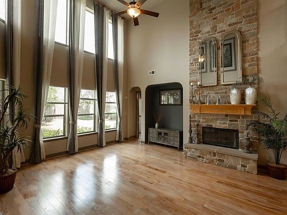 5th image of 27506 Grayson Gap Ct