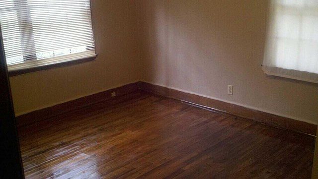 2nd image of 917 Whitney Ave