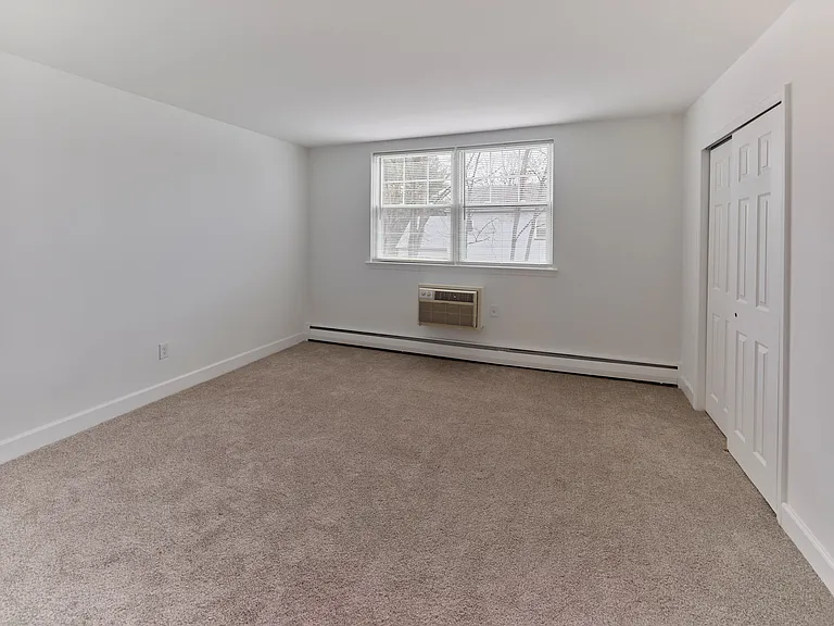 Over sized bedroom