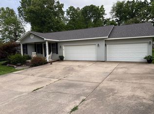 1405 Central Dr, Dexter, MO 63841