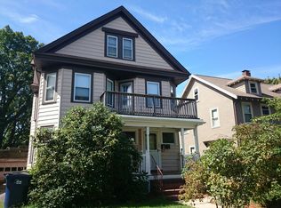 100 Manthorne Rd, West Roxbury, MA 02132