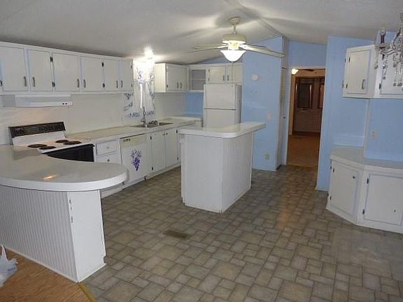5th image of 6972 Leann Ln
