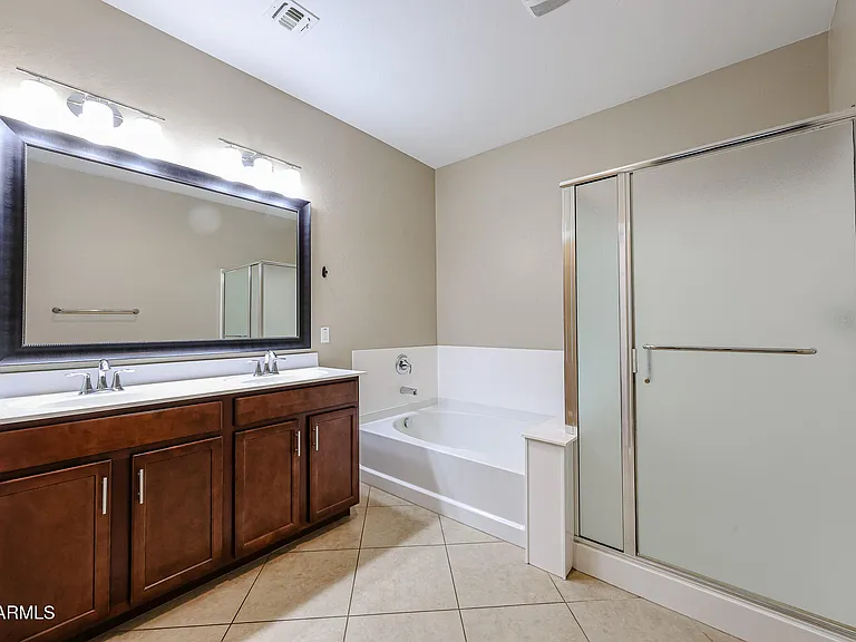 12041 W Cottontail Ln — Photo 14