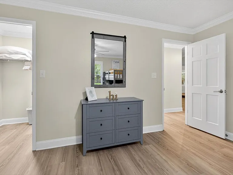 3520 Clifden Dr — Photo 26