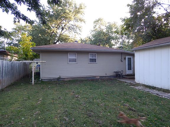 3rd image of 315 W Insley Ave