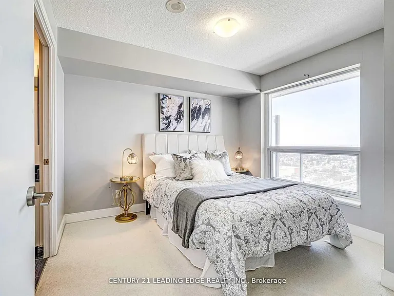 135 Village Green Sq #2415 — Photo 22