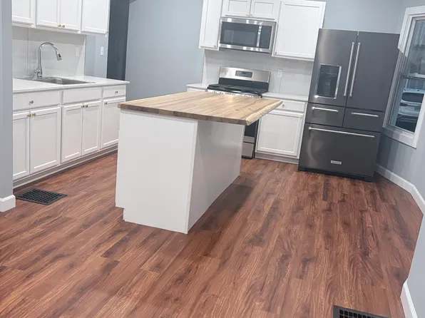 (undisclosed Address), East Hartford, CT 06108