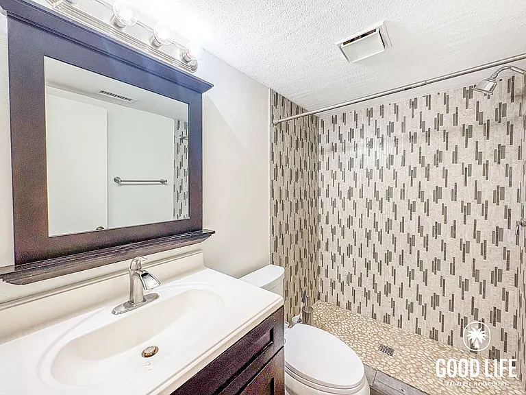 340 Penrod Ct — Photo 8