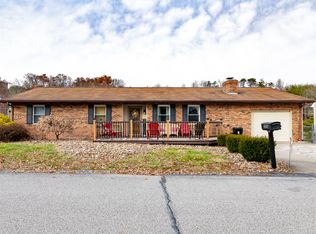 109 Carriage Way, Nitro, WV 25143