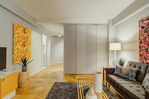 Sold by Compass | media 17