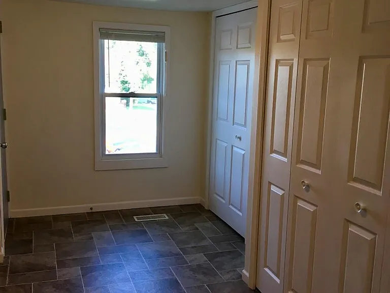 58 E Elm St #1/2 — Photo 7