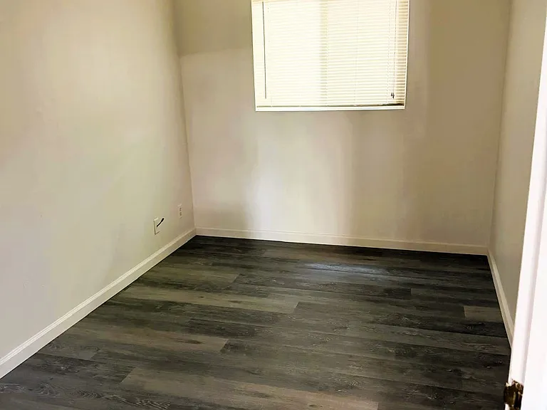 908 Middle Ave #F — Photo 9