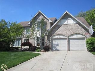 29777 Kenloch Dr, Farmington Hills, MI