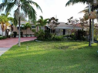 317 SW 7th St, Hallandale Beach, FL 33009