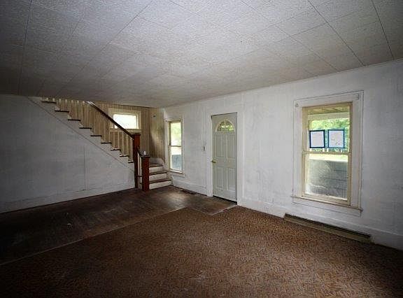 4th image of 126 Livingston Ave