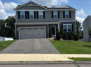 313 Ruth Ct, Imperial, PA 15126