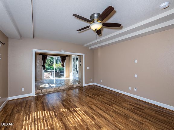 5th image of 102 Bay Lake Dr